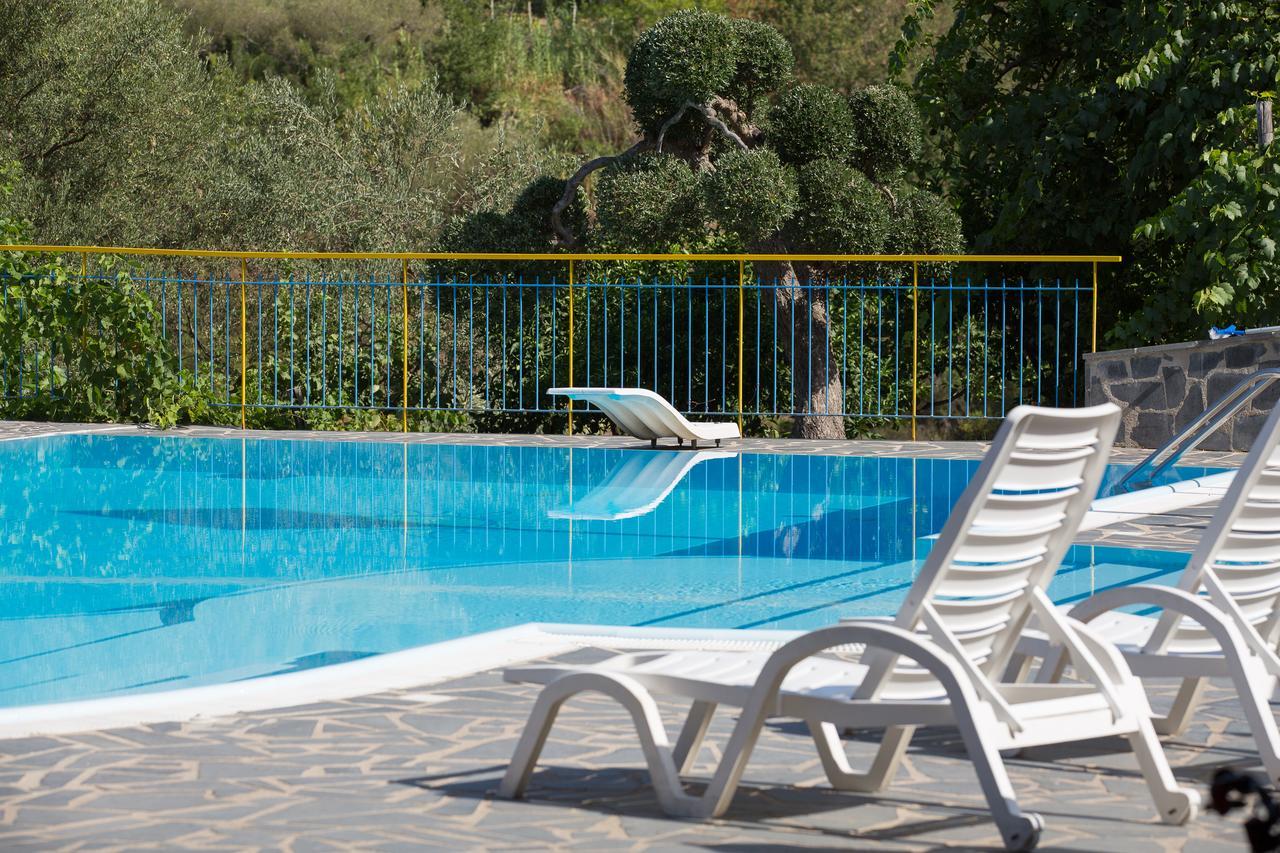 Turismo Rurale Il Sole Sant'Angelo di Brolo Exterior foto