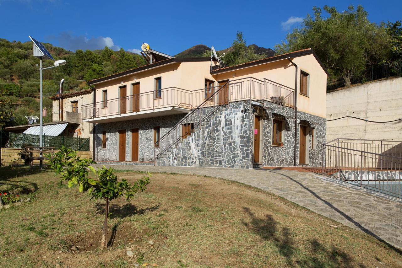 Turismo Rurale Il Sole Sant'Angelo di Brolo Exterior foto